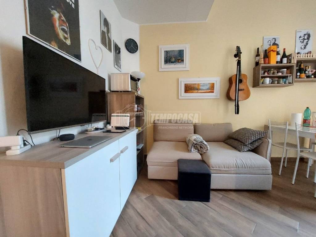 Appartamento in vendita a Milano via Giulio Carcano, 19