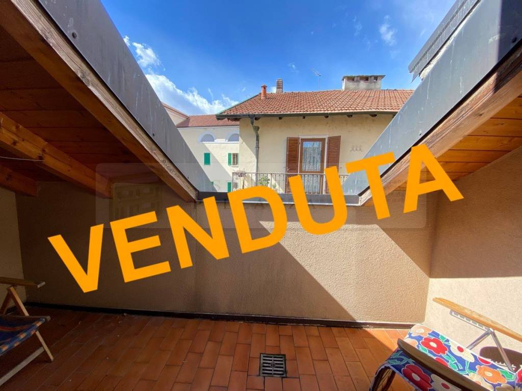 Casa Indipendente in vendita a Verbania via San Giuseppe Cafasso, 11