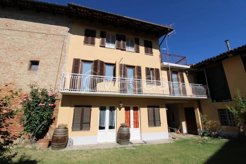 Casa Indipendente in vendita a Castagnito via Guglielmo Marconi,