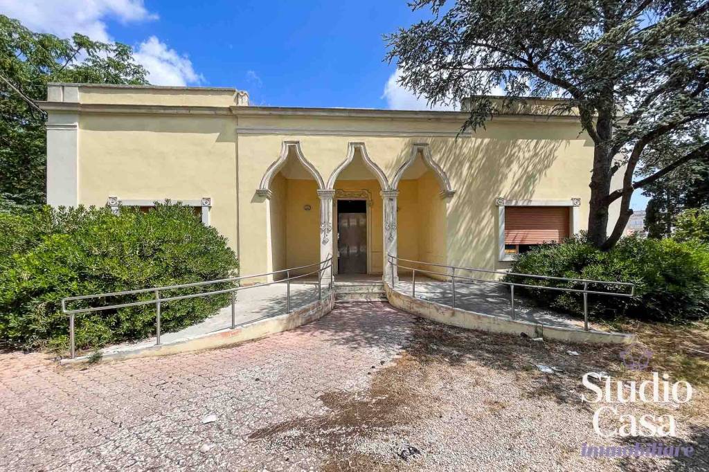 Villa in vendita a Veglie via Salvatore Quasimodo, 1