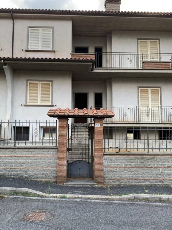 Villa a Schiera in in vendita da privato a Canepina via Luigi Petroselli, 14