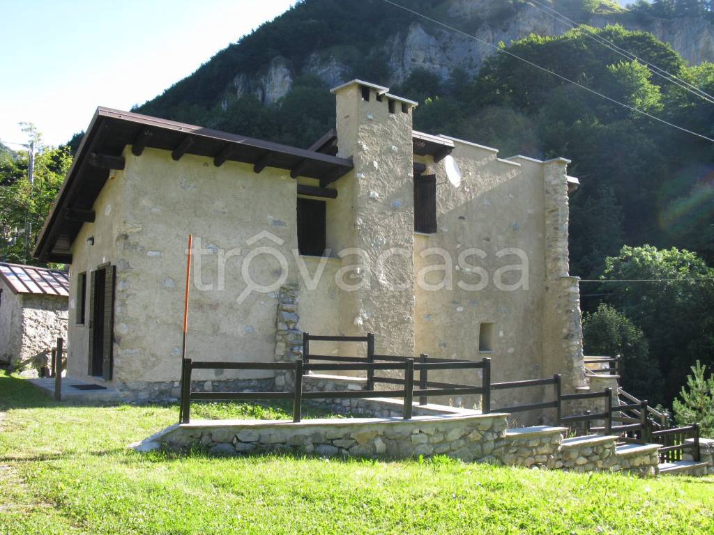 Casa Indipendente in vendita a Demonte località San Giacomo Saret