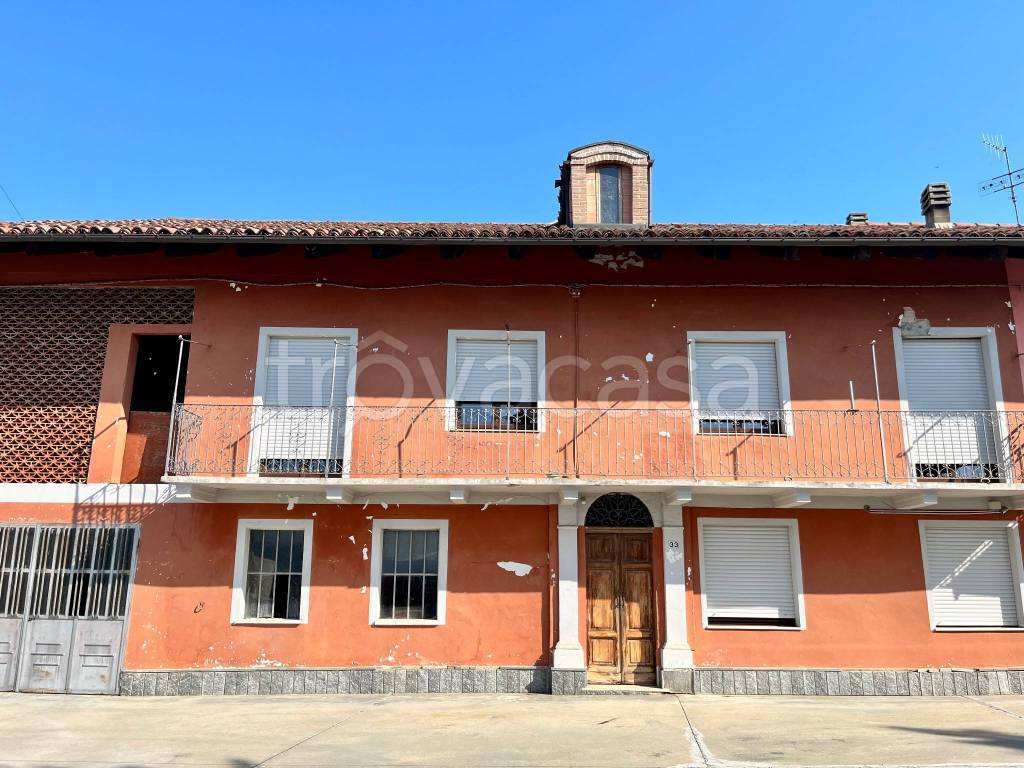 Casale in in vendita da privato a Castagnito via Serra, 31