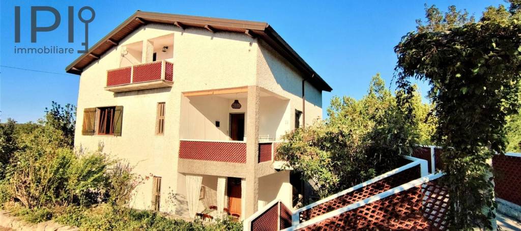 Villa in vendita a Piana Crixia frazione San Massimo