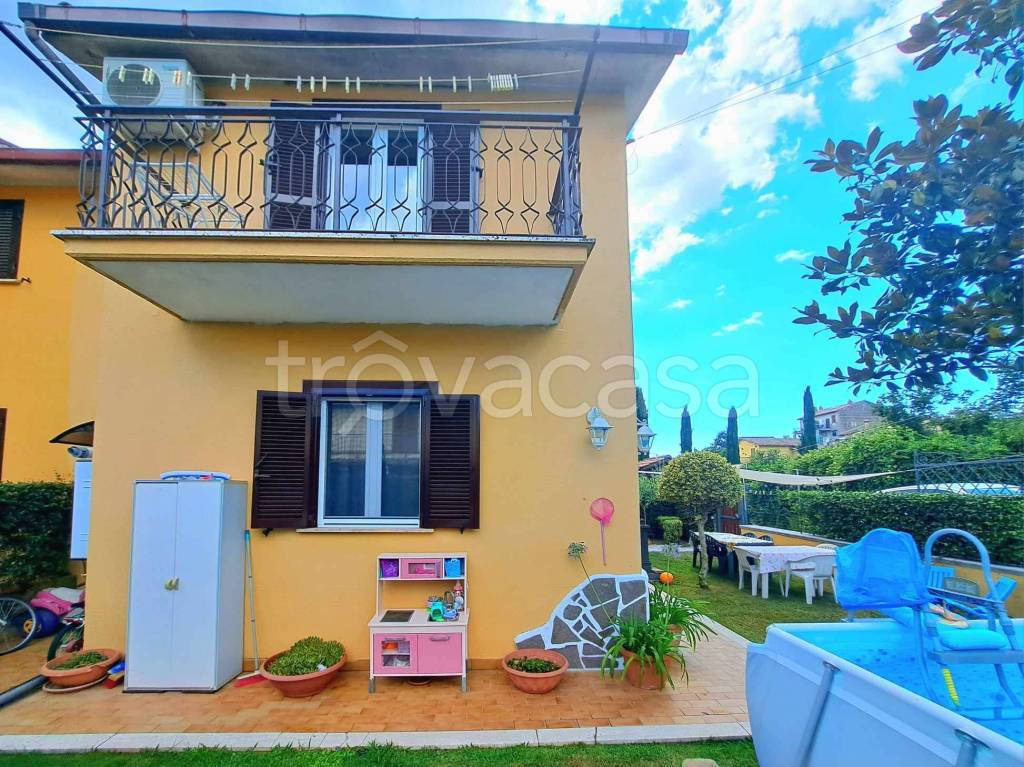 Villa a Schiera in vendita a Canale Monterano