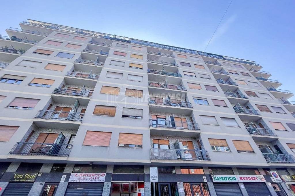 Appartamento in vendita a Torino via lanzo 183
