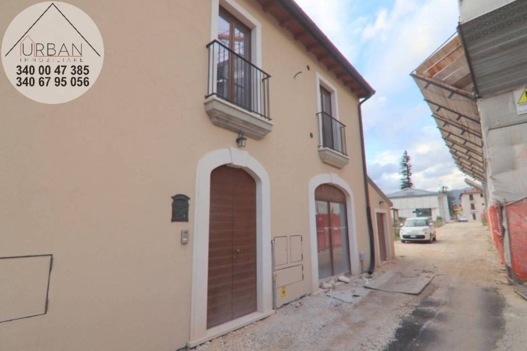 Casa Indipendente in vendita a L'Aquila via dei Martiri, 7/a