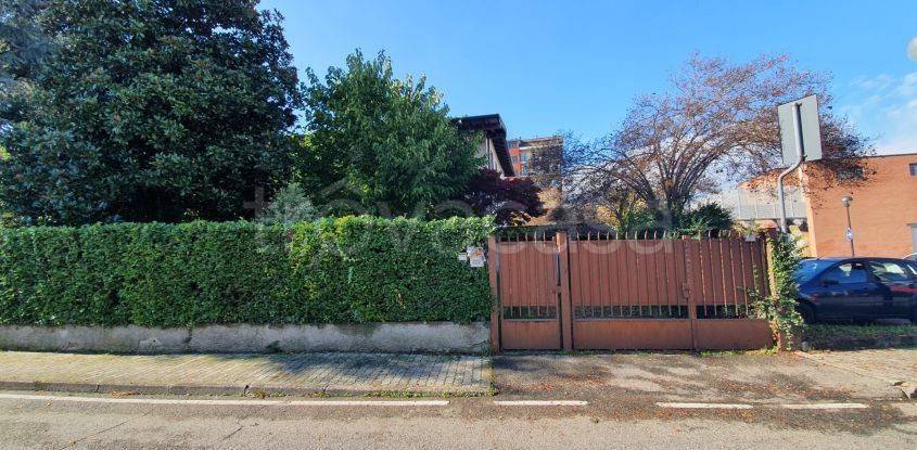 Villa Bifamiliare in in vendita da privato a Vignate via Vittorio Veneto