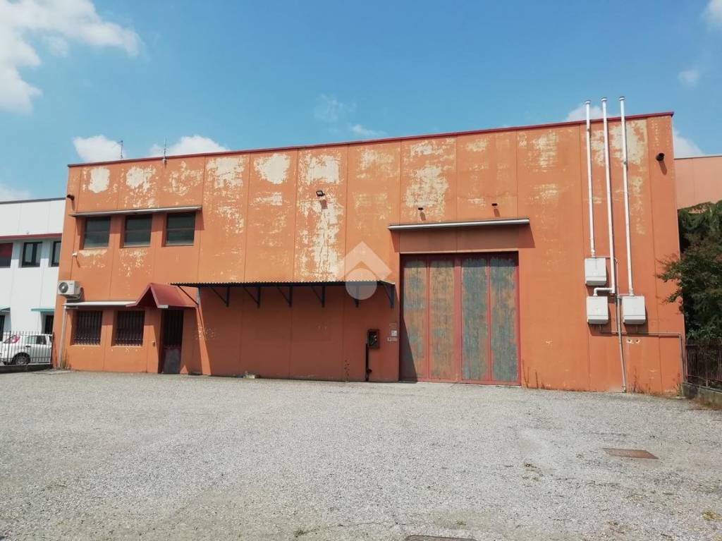 Capannone Industriale in affitto a Brescia via Girelli, 34