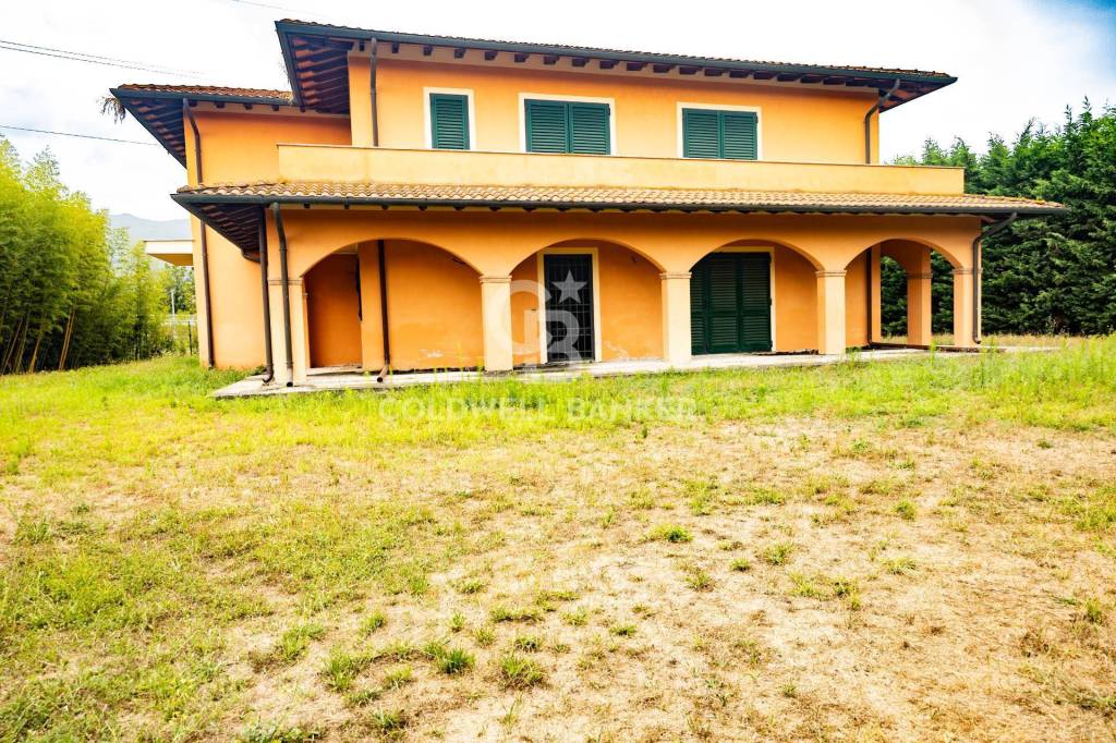 Villa in vendita a Forte dei Marmi via f.lli Rosselli, 165