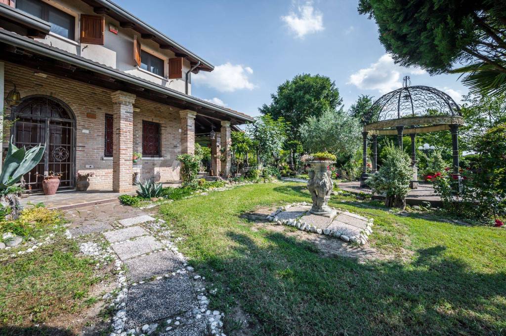 Villa in vendita a Ferrara via Fortunata, 15, 44123 Ferrara fe, Italia