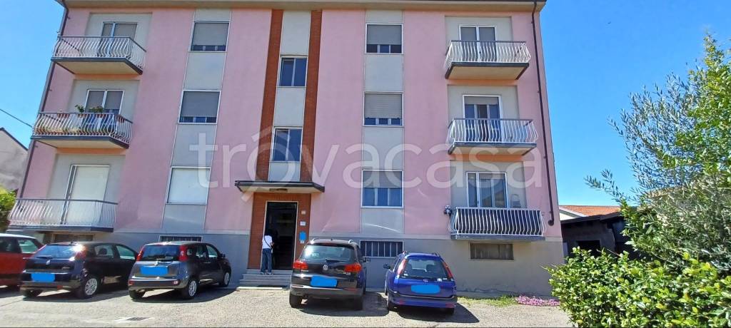 Appartamento in in vendita da privato a Casale Monferrato strada Alessandria in San Germano, 53A