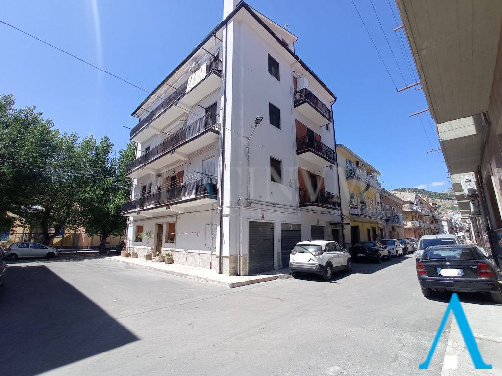 Appartamento in vendita a San Giovanni Rotondo via Carlo Poerio, 170