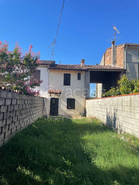 Casa Indipendente in in vendita da privato a Gussola via Chiosi Inferiori, 6