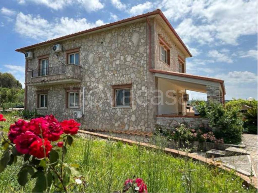 Villa Bifamiliare in vendita a Vico del Gargano località Mannarelle