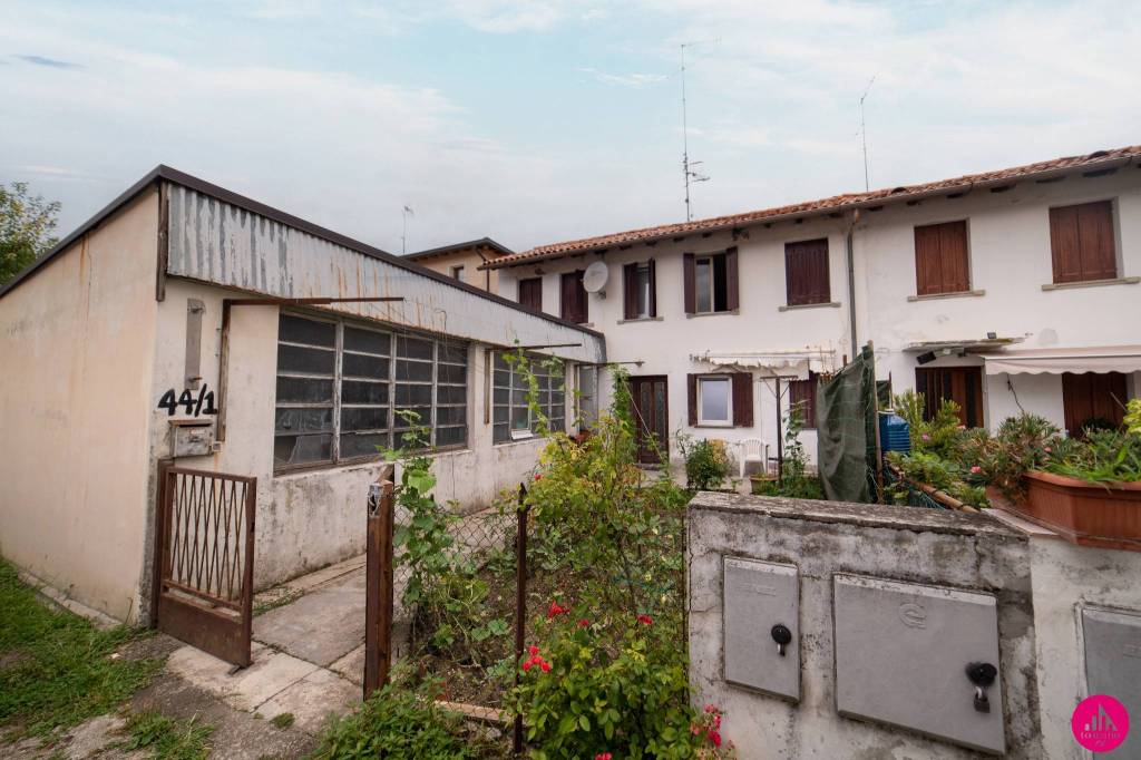 Villa a Schiera in vendita a Pordenone via Mestre