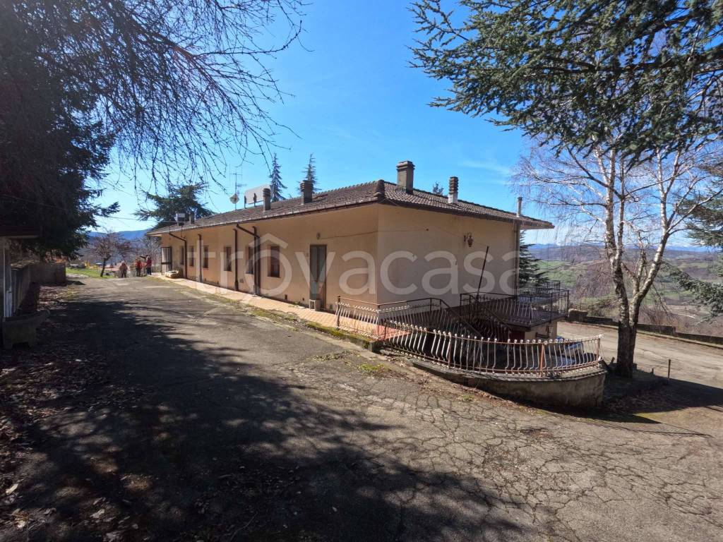 Intero Stabile in vendita a San Benedetto Val di Sambro via Faldo