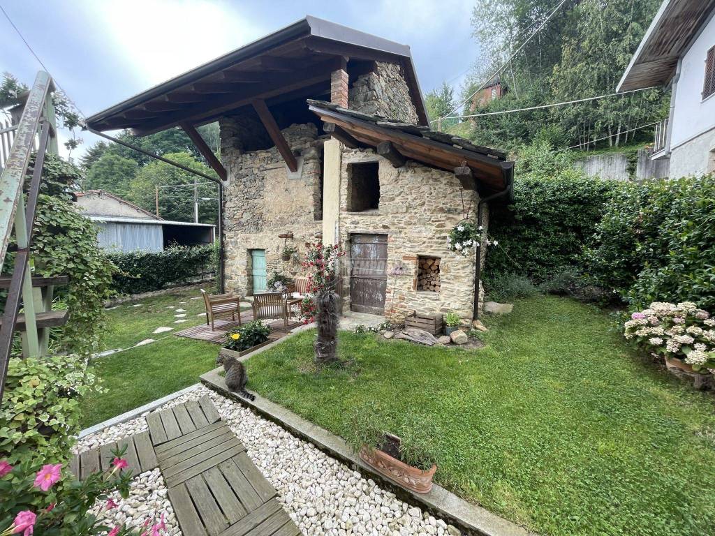 Casa Indipendente in vendita a Colleretto Castelnuovo via Cavour 96