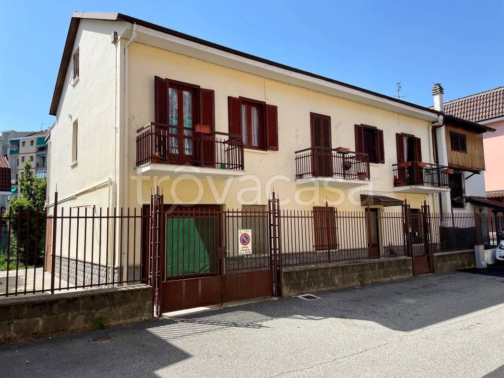 Villa Bifamiliare in vendita a Nichelino via Giovanni Pascoli