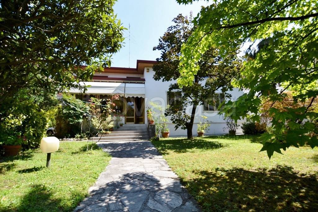 Villa in vendita a Pordenone via Caorle, 10