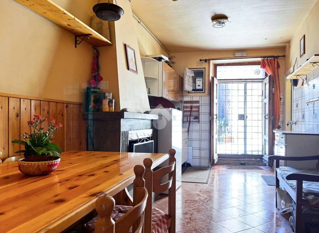 Appartamento in vendita a Capranica via Castel Vecchio, 47