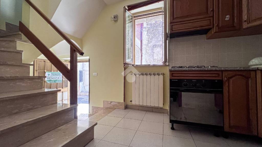 Appartamento in vendita a Formia via Vate di Trivio, 19