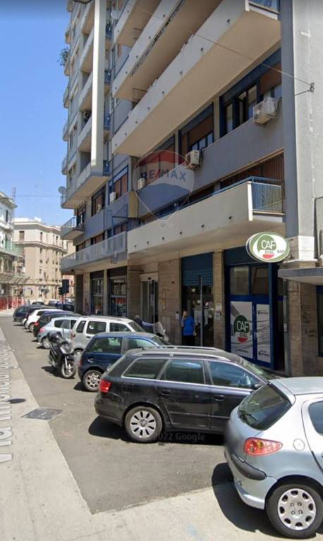 Negozio in vendita a Bari via Michelangelo Signorile, 2C - 2D