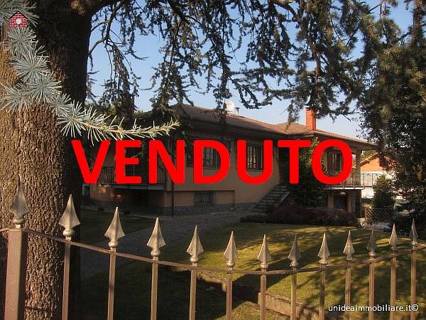 Villa in vendita a Cadrezzate con Osmate