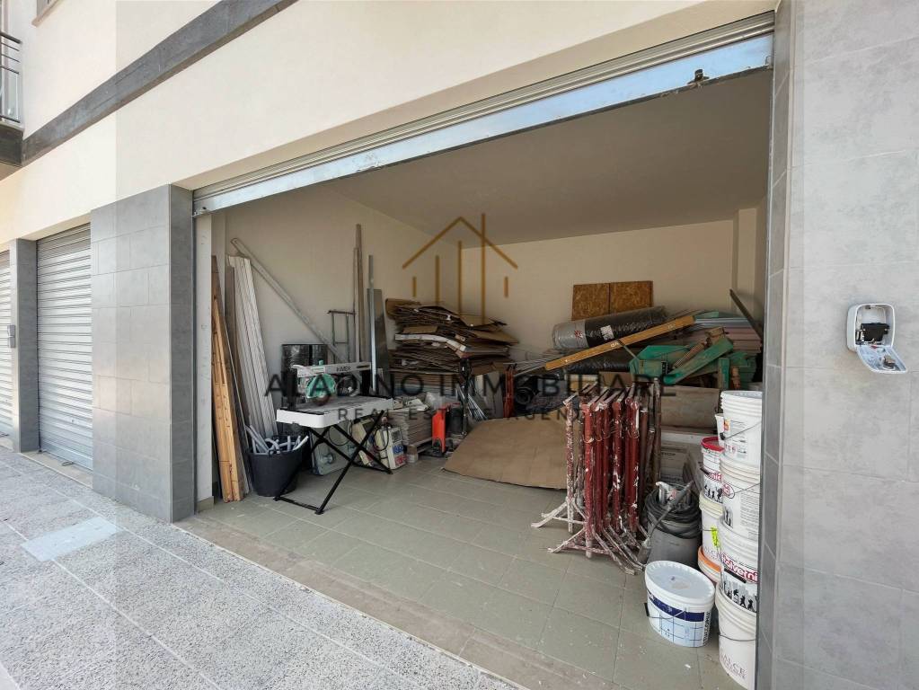 Garage in vendita a Trani via Finanzieri