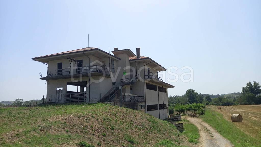 Casa Indipendente in vendita a Magliano di Tenna via Tenna