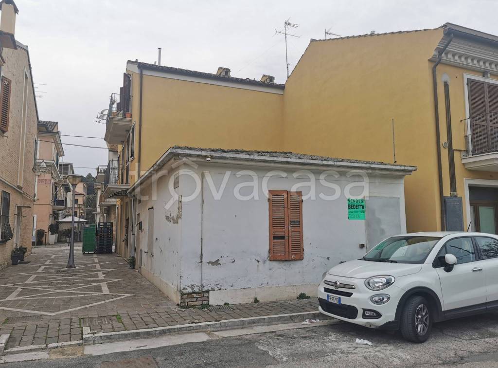 Casa Indipendente in vendita a Porto Sant'Elpidio via Roma