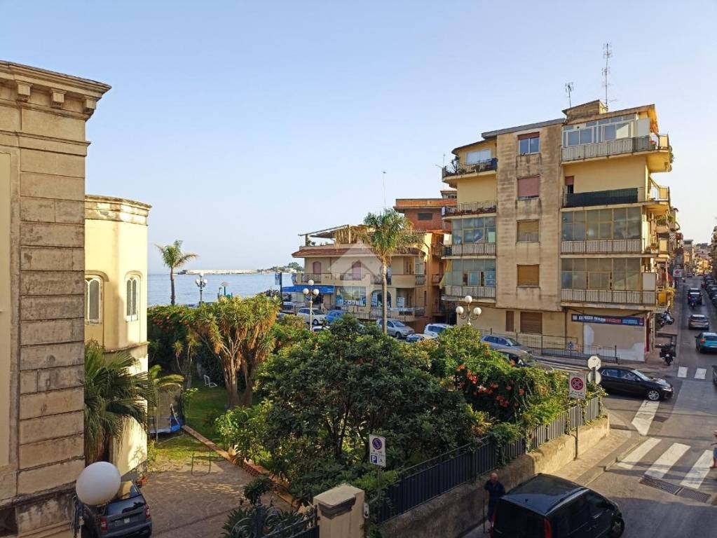 Appartamento in affitto a Giardini-Naxos via Umberto I?, 569