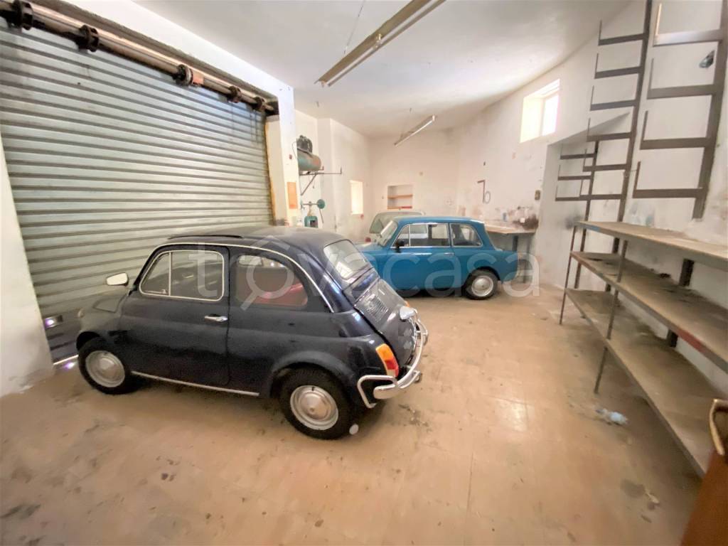 Garage in affitto a Catanzaro