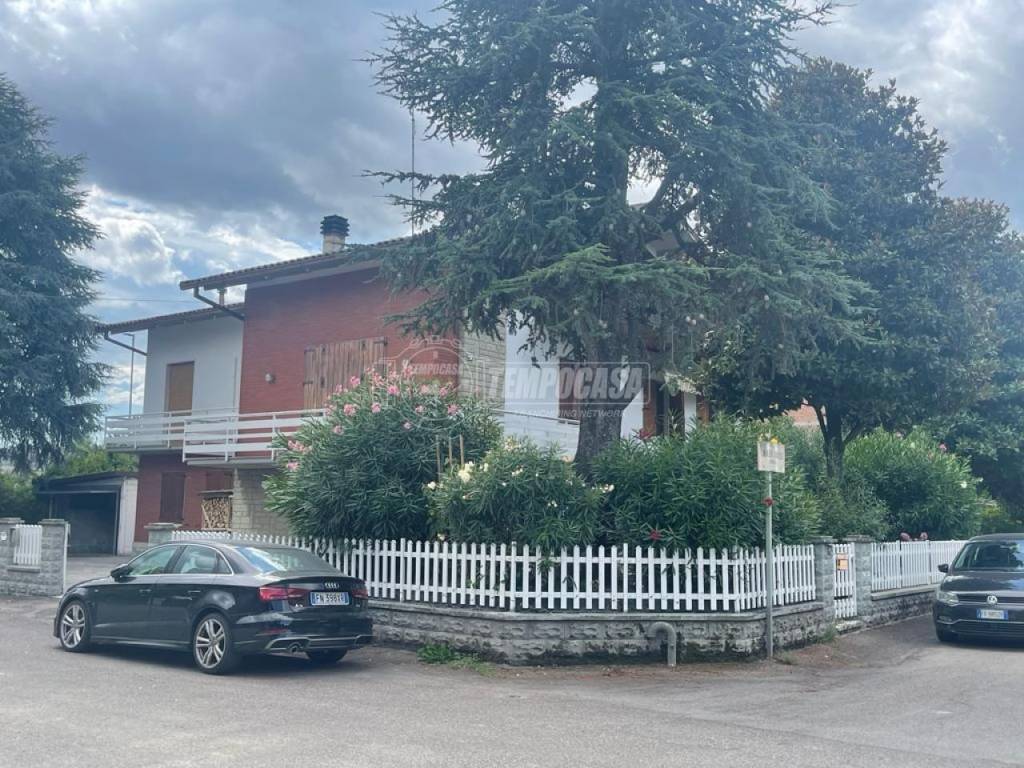 Villa Bifamiliare in vendita a Scandiano