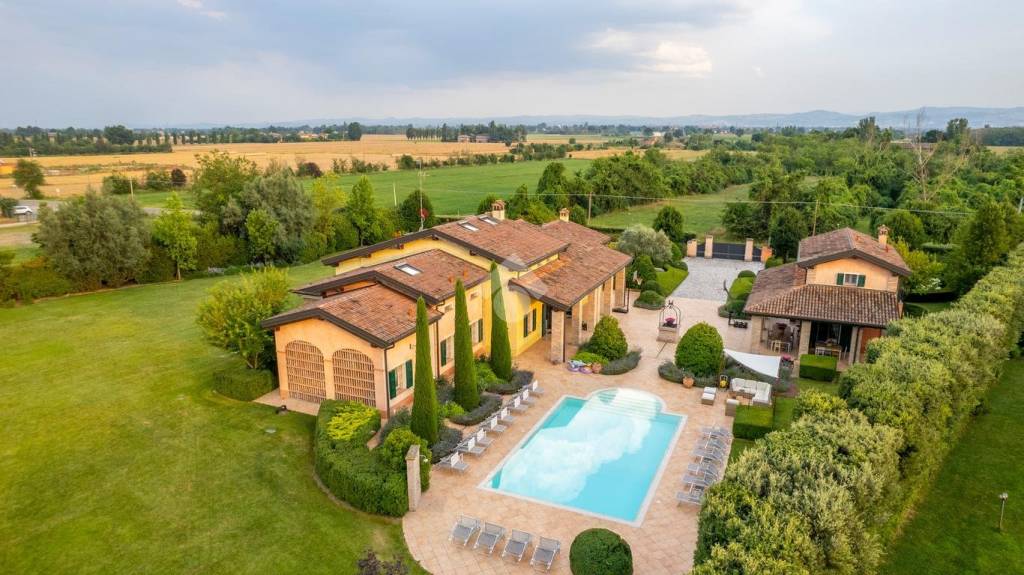 Villa Bifamiliare in vendita a Modena str. Borelle, 202