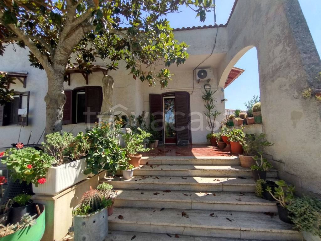 Villa in vendita a Soleto via Martiri d'Otranto, 3, 73010 Soleto le, Italia