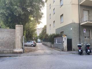 Posto auto in affitto a livorno via delle grazie, 26