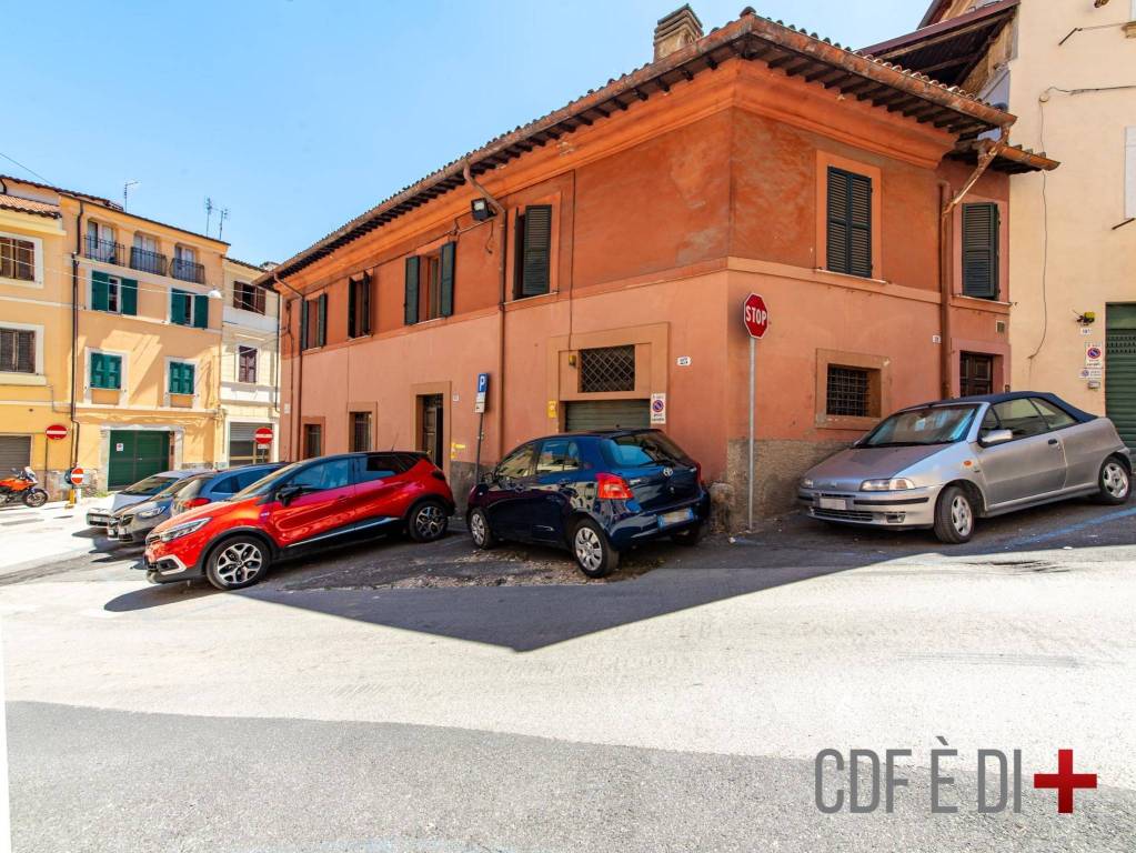 Appartamento in vendita a Rieti via Giacomo Vignola