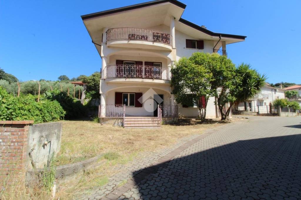 Villa in vendita a Montalto Uffugo via Lucchetta, 31