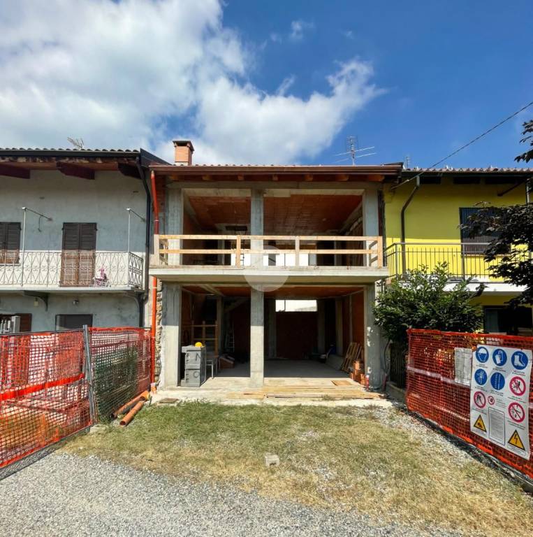 Casa Indipendente in vendita a La Cassa via Givoletto, 4