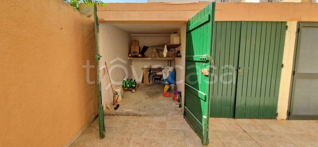 Garage in vendita ad Alghero via Gallura, 14