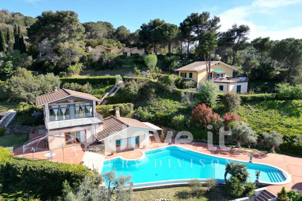 Villa in vendita a Portoferraio via Montefabbrello, snc