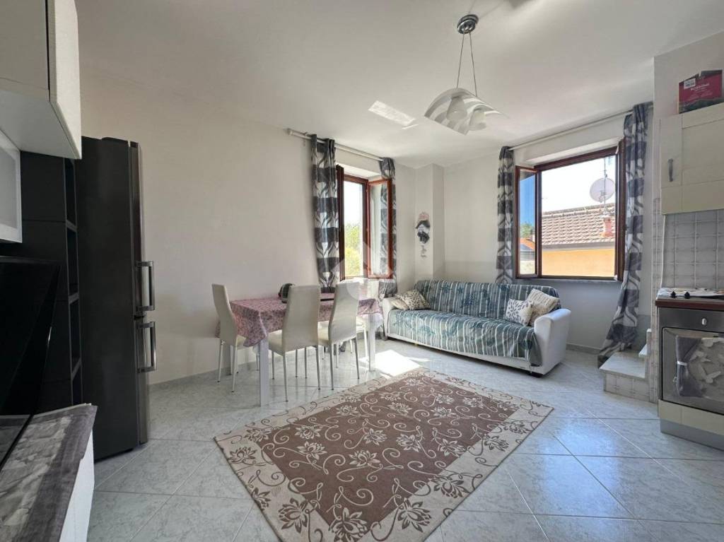 Appartamento in vendita a Sarzana via Aurelia Lato Pisa, 88
