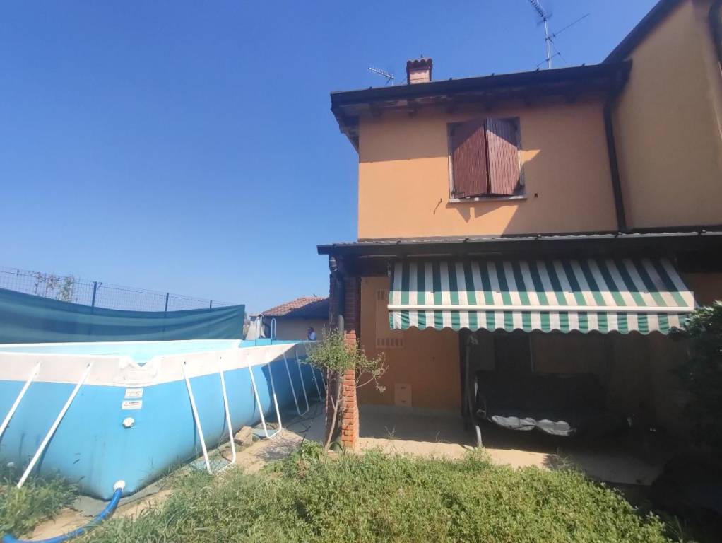 Villa a Schiera in vendita a Vescovato via Onorevole Silvestro Ferrari, 9