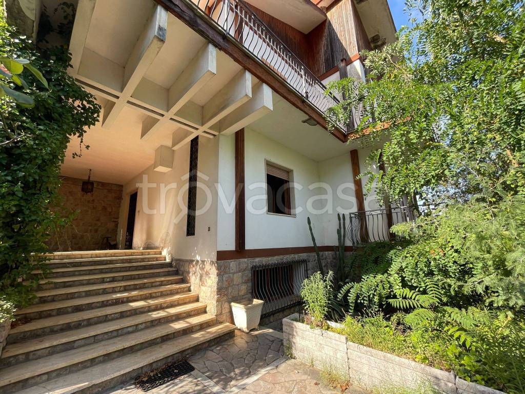 Villa in vendita a Cautano via Aldo Moro