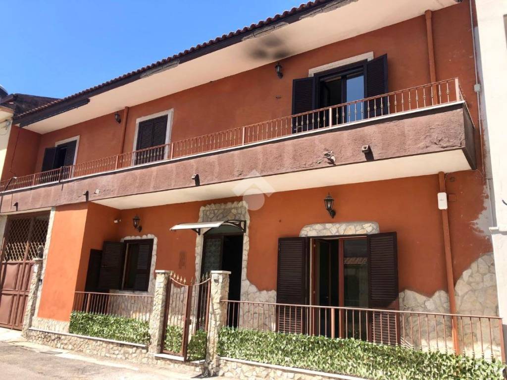 Casa Indipendente in vendita a Mondragone via milazzo, 15