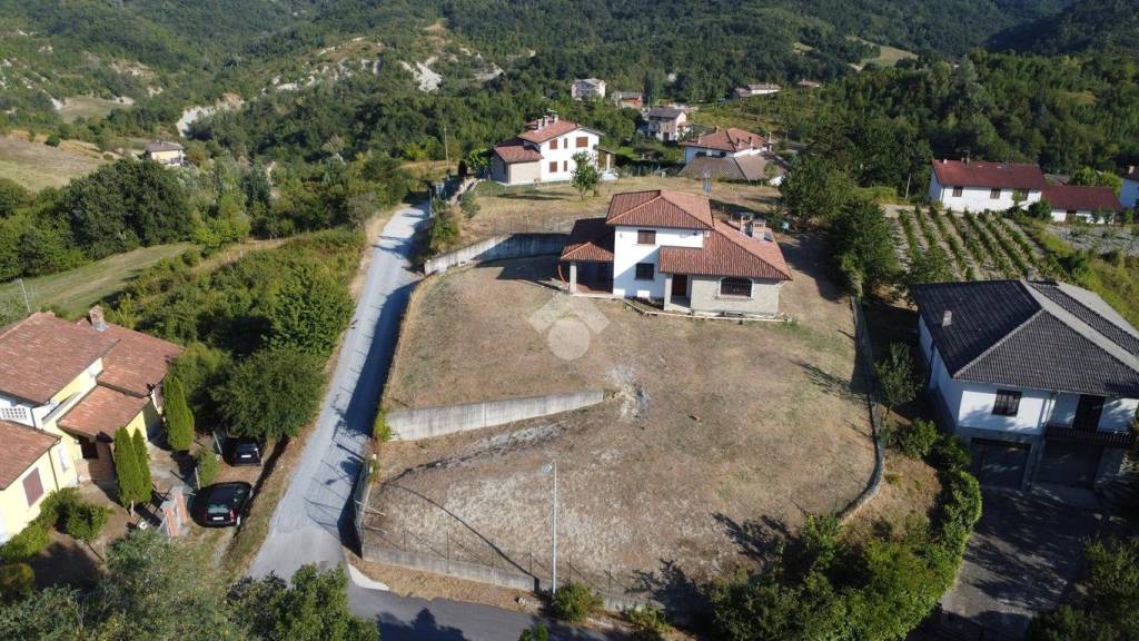 Villa in vendita a Bosio via Fabbrica, 18