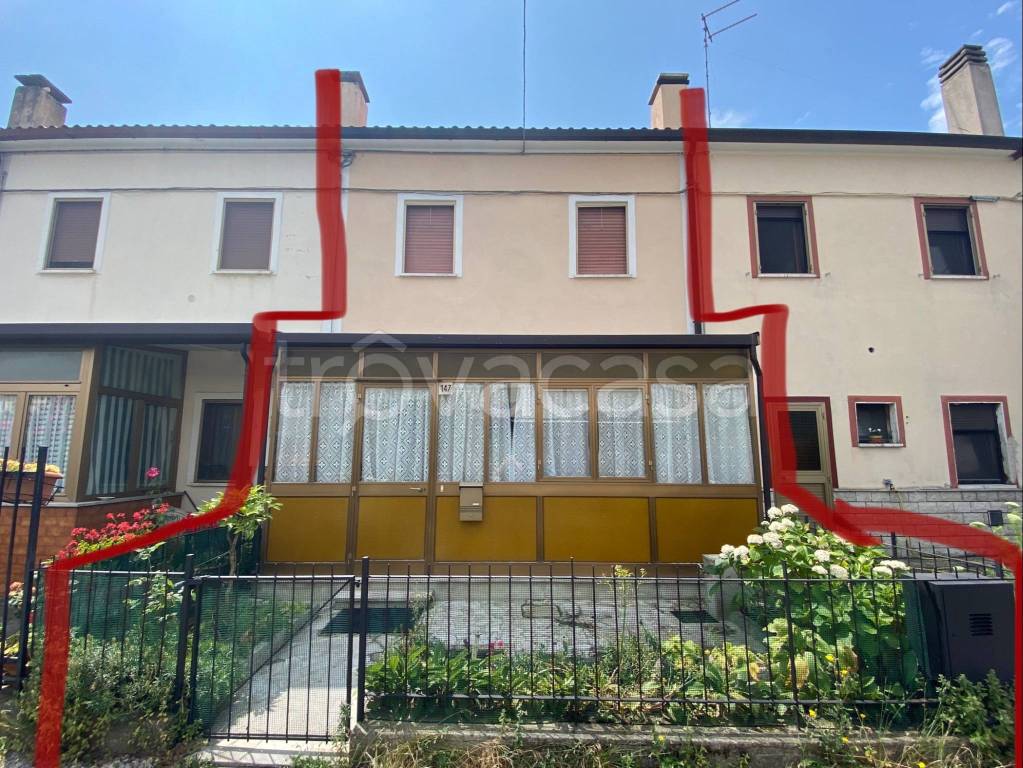 Villa a Schiera in in vendita da privato a Duino Aurisina frazione Villaggio del Pescatore