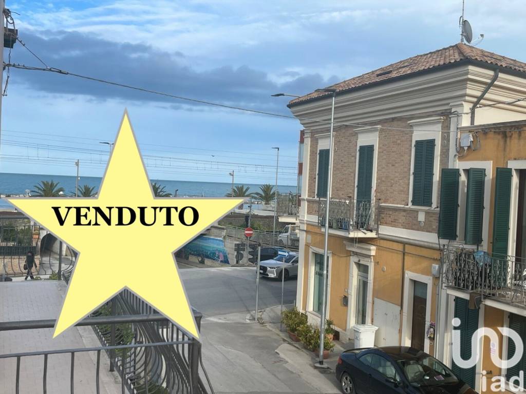 Appartamento in vendita a Civitanova Marche via Cristoforo Colombo, 440