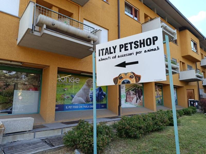 Negozio in vendita a Rivalta di Torino via Dante Alighieri, 2